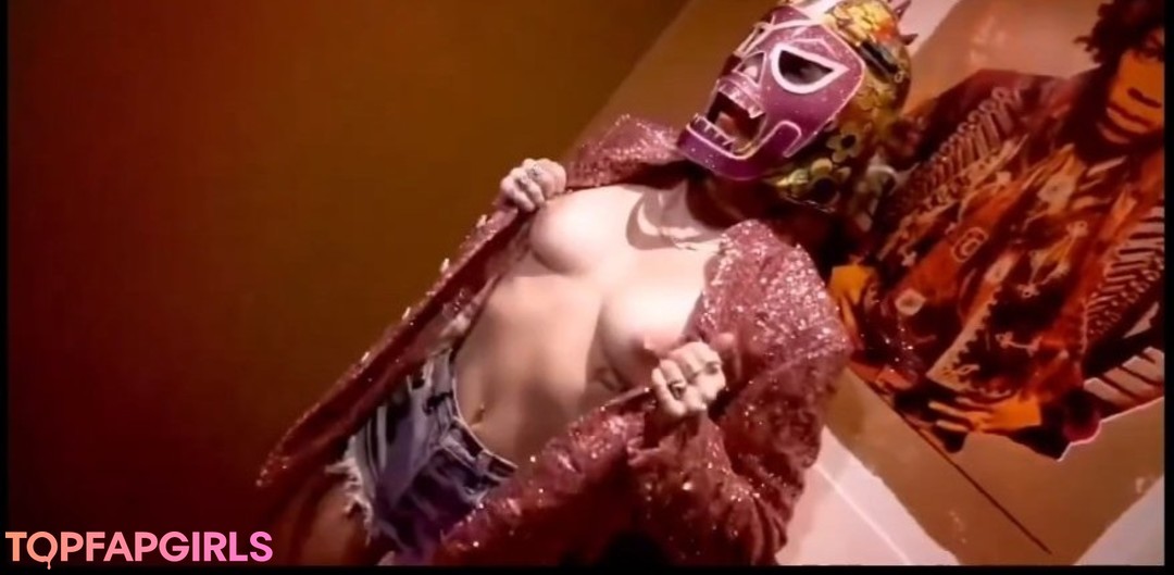 Foto desnuda filtrada de OnlyFans de Miley Cyrus #34 Foto desnuda filtrada de OnlyFans de Miley Cyrus #34