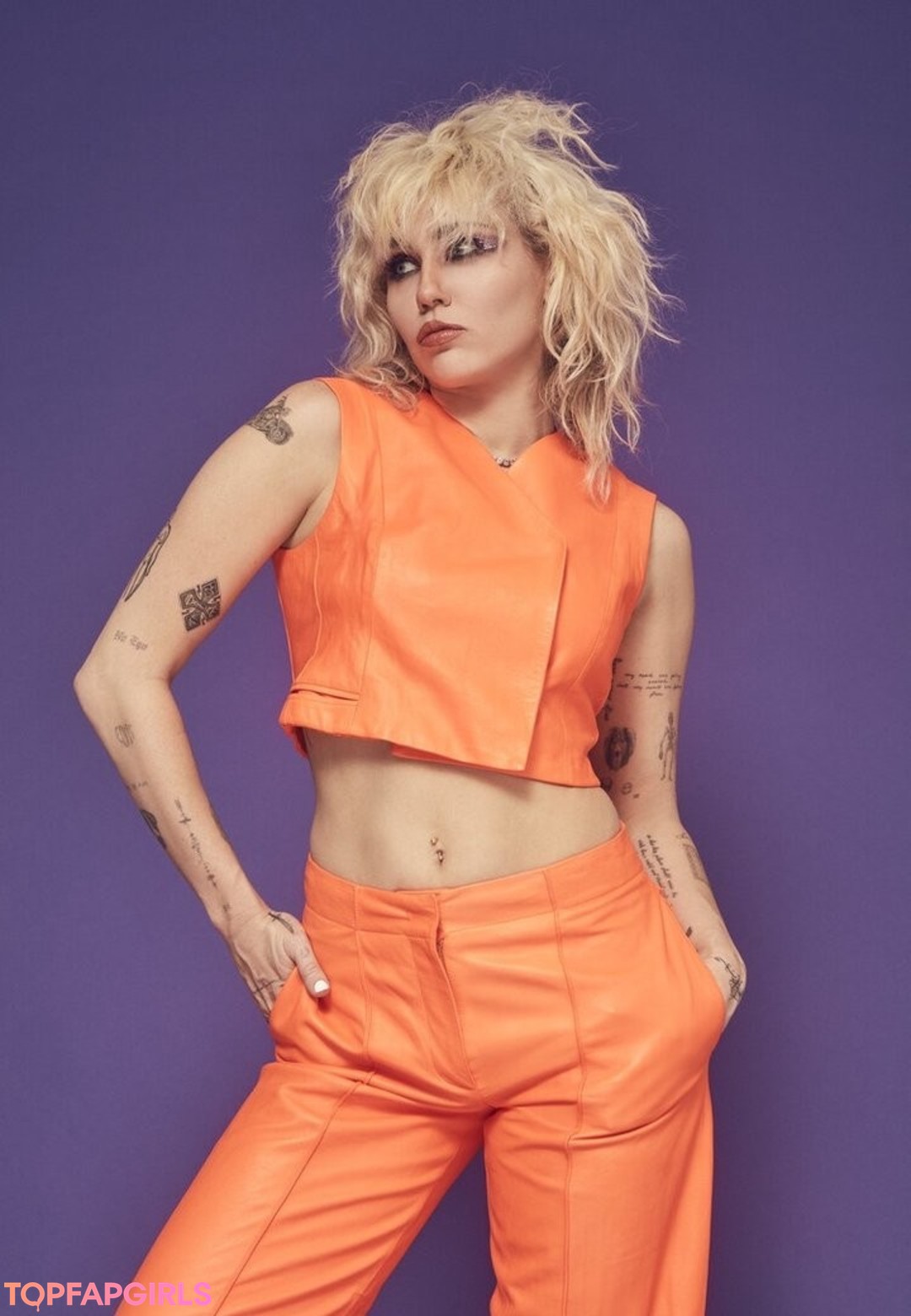 Foto desnuda filtrada de OnlyFans de Miley Cyrus #433 Foto desnuda filtrada de OnlyFans de Miley Cyrus #433