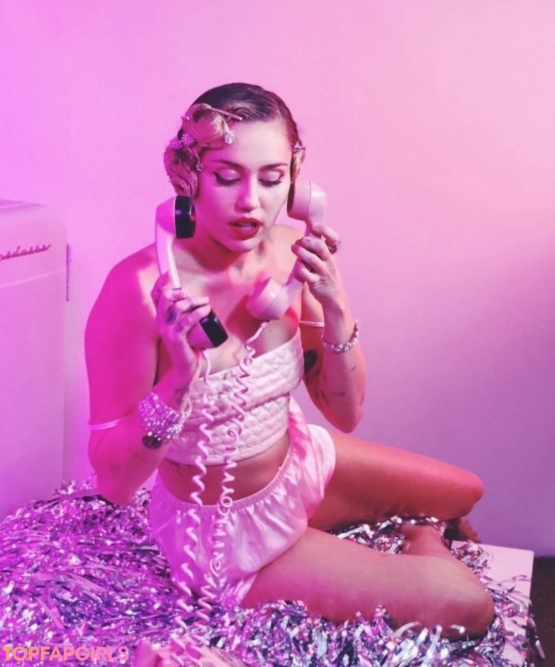 Foto desnuda filtrada de OnlyFans de Miley Cyrus #603 Foto desnuda filtrada de OnlyFans de Miley Cyrus #603