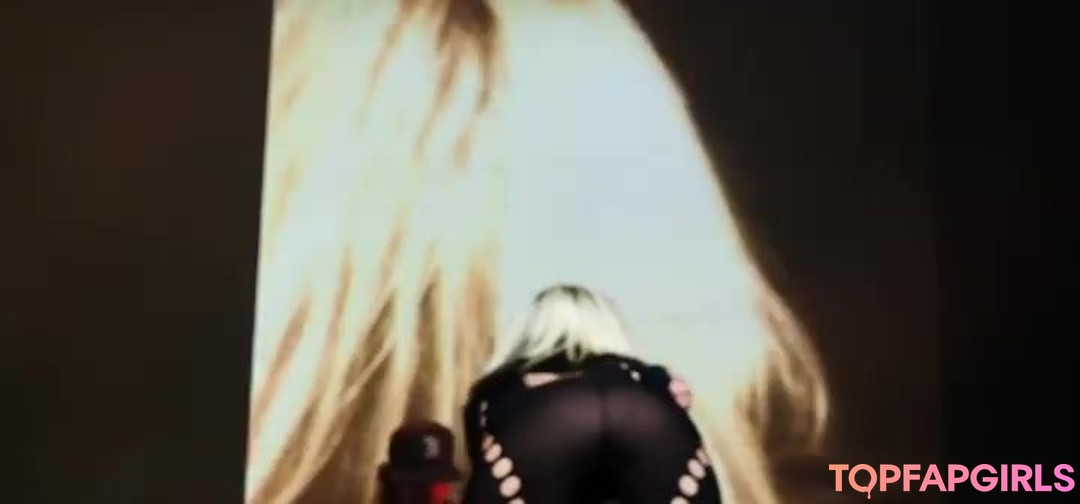 Foto desnuda filtrada de OnlyFans de Miley Cyrus #657 Foto desnuda filtrada de OnlyFans de Miley Cyrus #657