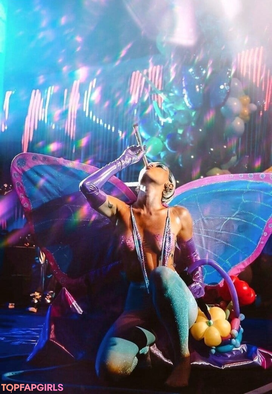 Foto desnuda filtrada de OnlyFans de Miley Cyrus #875 Foto desnuda filtrada de OnlyFans de Miley Cyrus #875