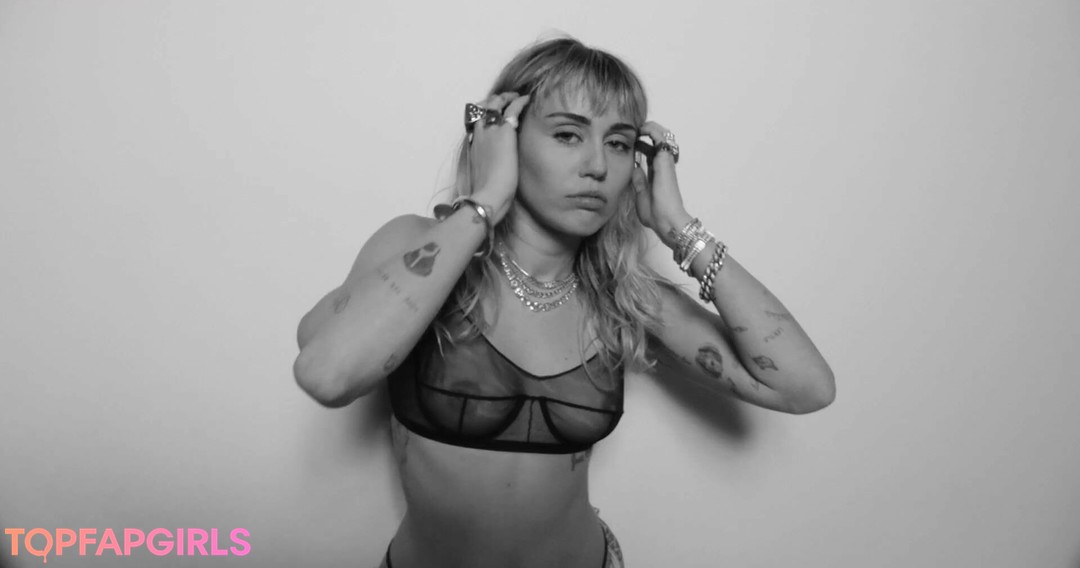 Foto desnuda filtrada de OnlyFans de Miley Cyrus #968 Foto desnuda filtrada de OnlyFans de Miley Cyrus #968