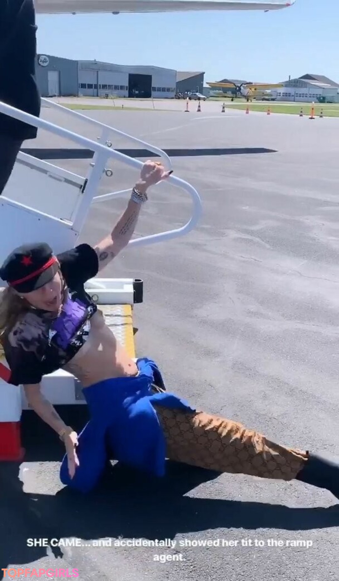 Foto desnuda filtrada de OnlyFans de Miley Cyrus #971 Foto desnuda filtrada de OnlyFans de Miley Cyrus #971