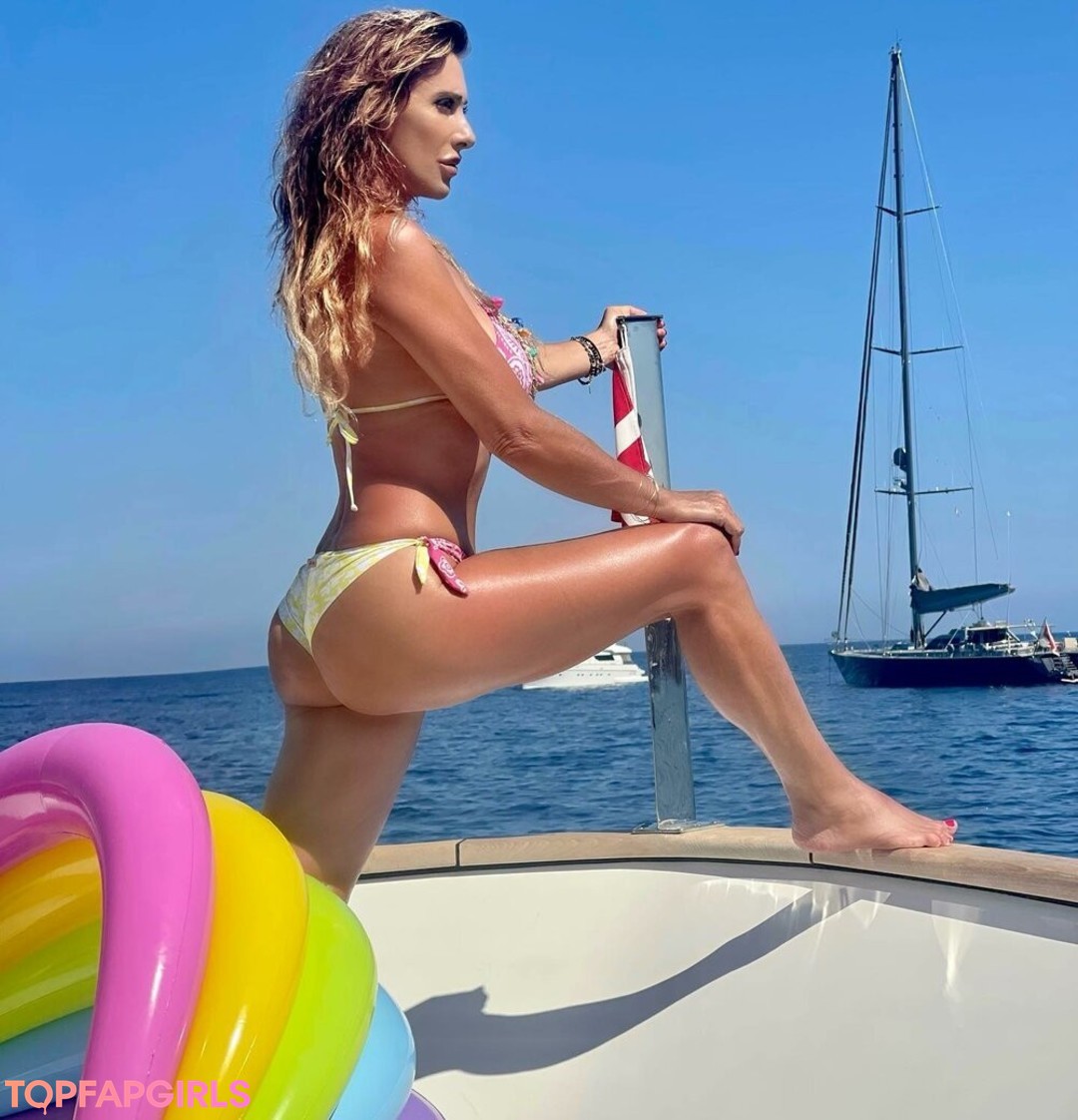 Foto desnuda filtrada de OnlyFans de Sabrina Salerno #1501 Foto desnuda filtrada de OnlyFans de Sabrina Salerno #1501
