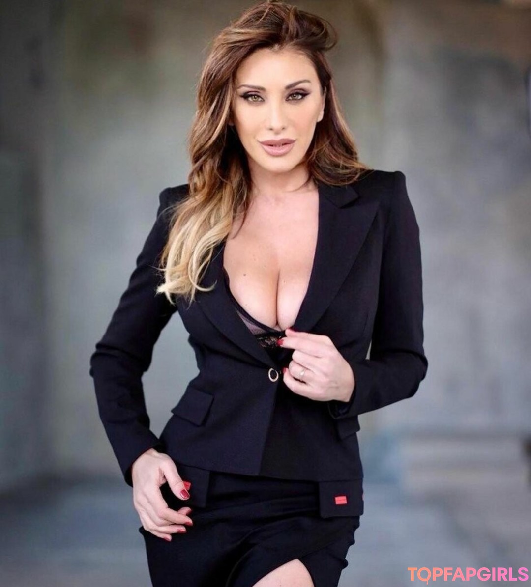 Foto desnuda filtrada de OnlyFans de Sabrina Salerno #1630 Foto desnuda filtrada de OnlyFans de Sabrina Salerno #1630