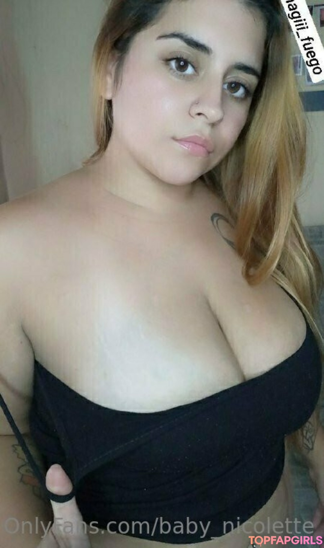 Foto desnuda filtrada de OnlyFans de Babynicolette #43 Foto desnuda filtrada de OnlyFans de Babynicolette #43