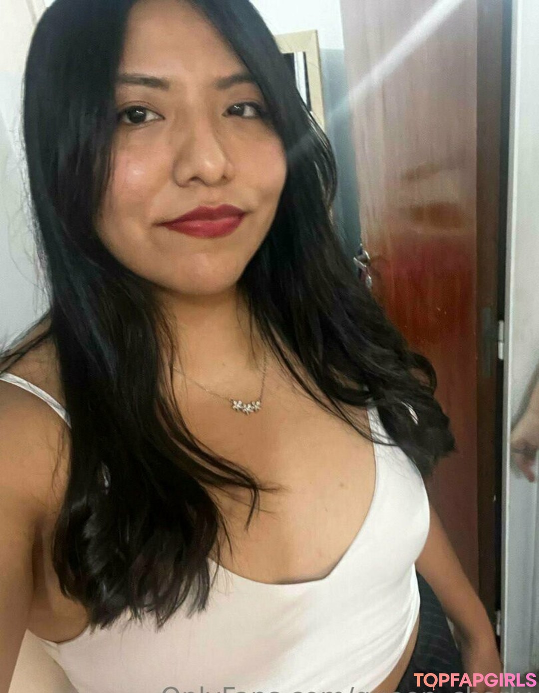Foto desnuda filtrada de OnlyFans de Queencharly #271 Foto desnuda filtrada de OnlyFans de Queencharly #271
