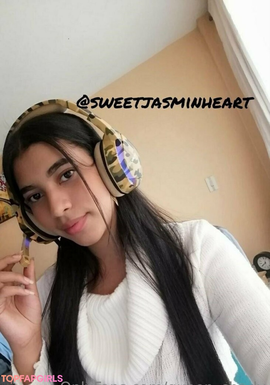 Foto desnuda filtrada de OnlyFans de Queencharly #343 Foto desnuda filtrada de OnlyFans de Queencharly #343