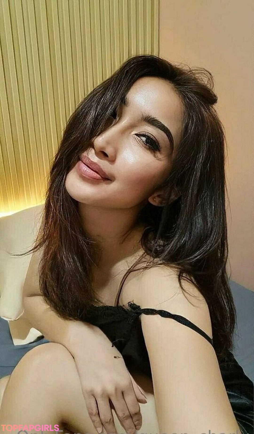 Foto desnuda filtrada de OnlyFans de Queencharly #471 Foto desnuda filtrada de OnlyFans de Queencharly #471