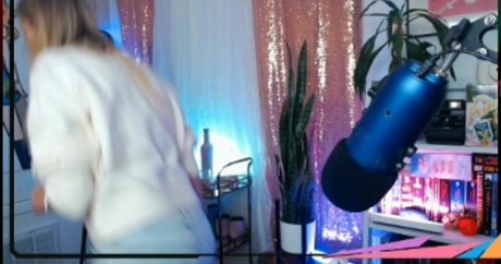 Foto desnuda filtrada de OnlyFans de Maude Garrett