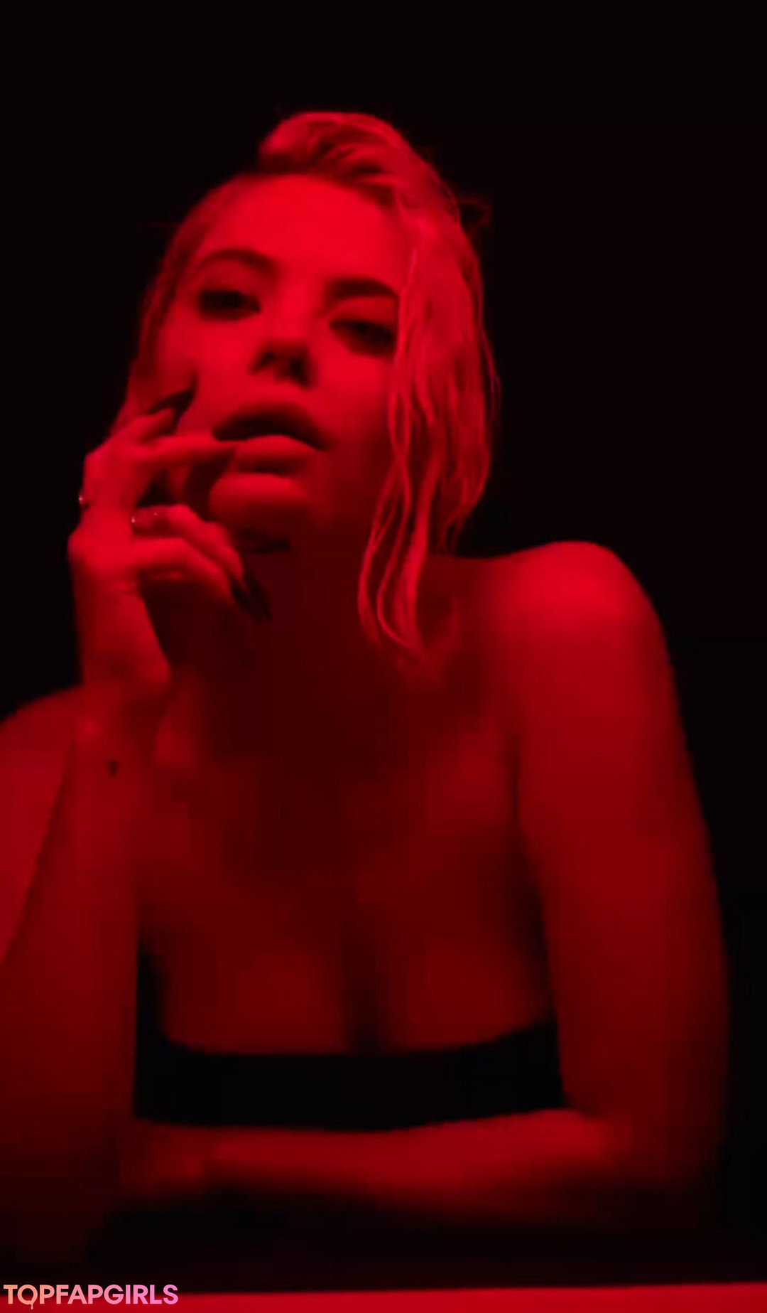 Foto desnuda filtrada de OnlyFans de Ashley Benson #215 Foto desnuda filtrada de OnlyFans de Ashley Benson #215