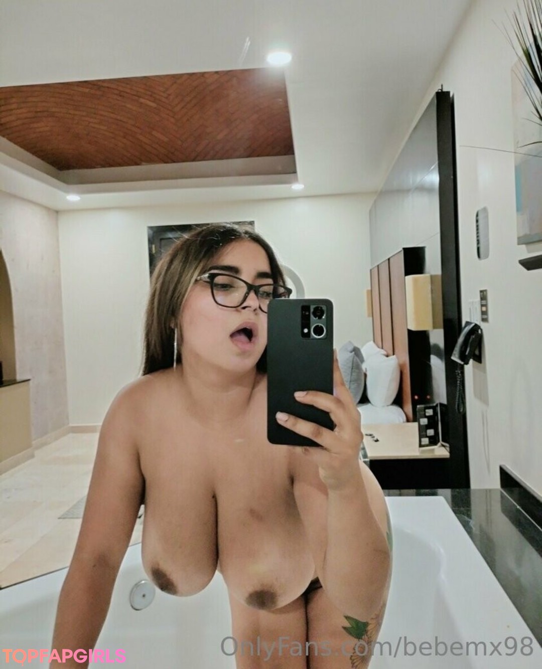 Foto desnuda filtrada de OnlyFans de Vanessamx98 #61 Foto desnuda filtrada de OnlyFans de Vanessamx98 #61