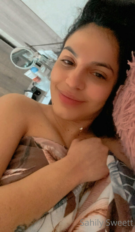 Foto desnuda filtrada de OnlyFans de Sahilysweett