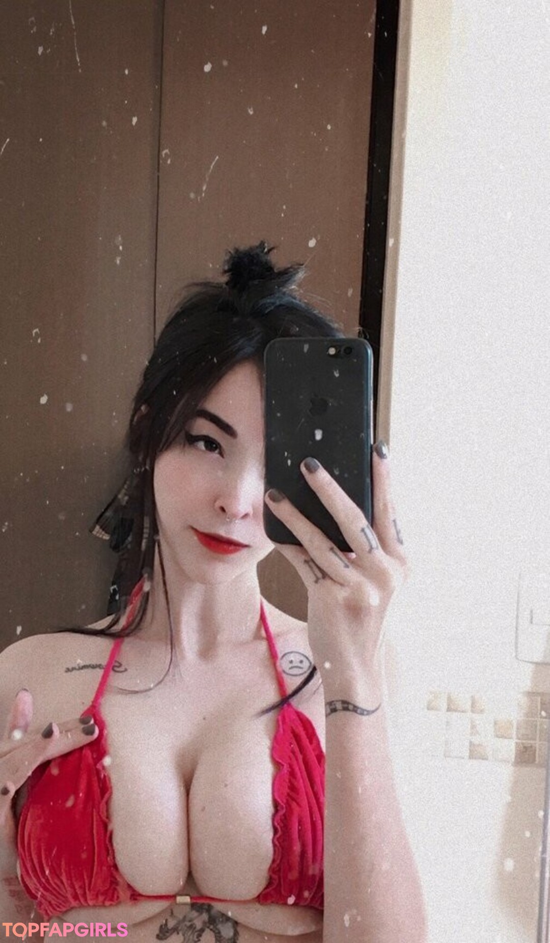 Foto desnuda filtrada de OnlyFans de Minhas Edit #43 Foto desnuda filtrada de OnlyFans de Minhas Edit #43