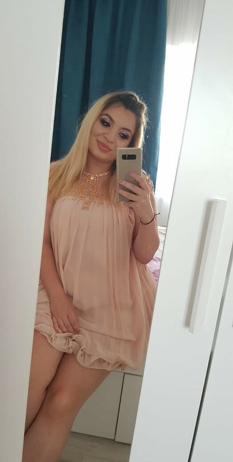 Foto desnuda filtrada de OnlyFans de Minhas Edit