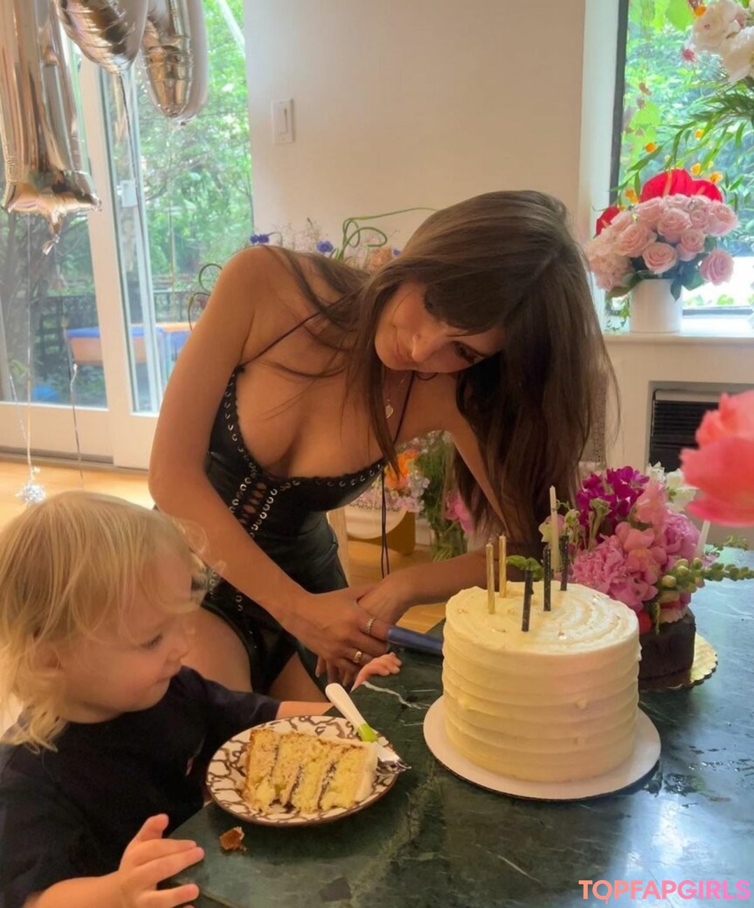Foto desnuda filtrada de OnlyFans de Emily Ratajkowski #1770
