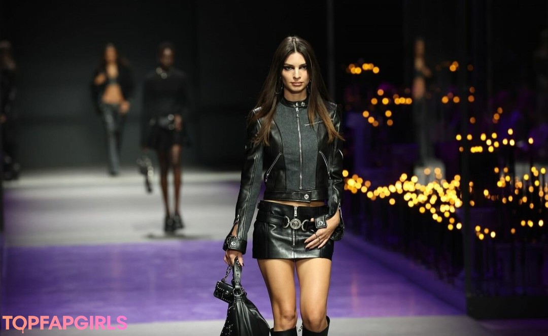 Foto desnuda filtrada de OnlyFans de Emily Ratajkowski #1884