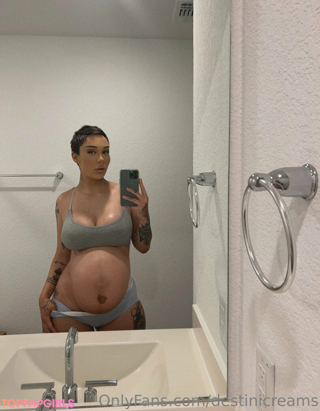 Foto desnuda filtrada de OnlyFans de Destinicreams #161 Foto desnuda filtrada de OnlyFans de Destinicreams #161