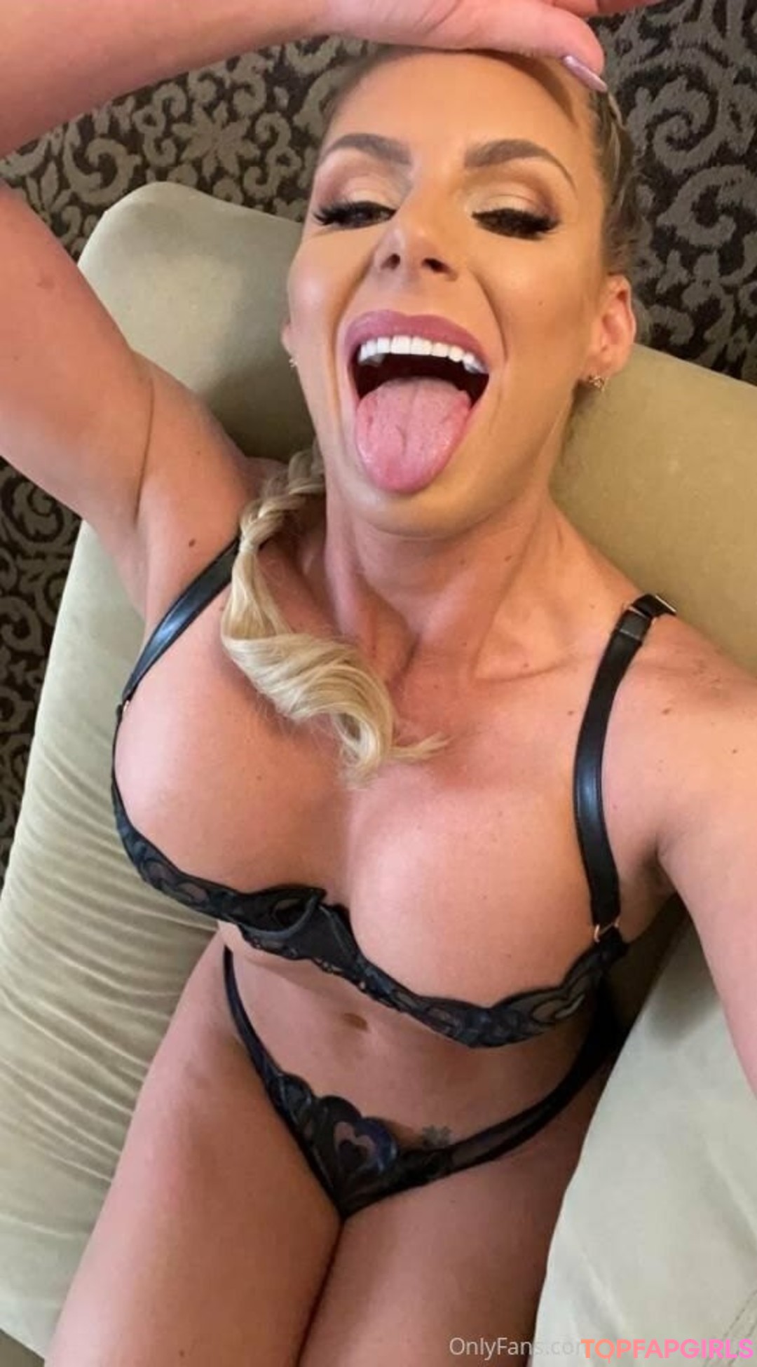 Foto desnuda filtrada de OnlyFans de Phoenixmarie #132 Foto desnuda filtrada de OnlyFans de Phoenixmarie #132