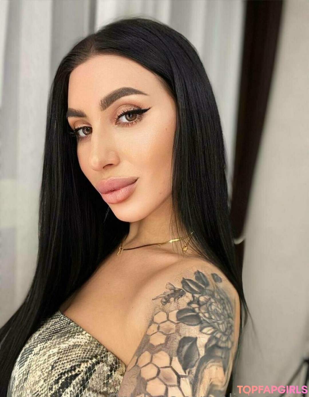 Foto desnuda filtrada de OnlyFans de Alinagreys #140 Foto desnuda filtrada de OnlyFans de Alinagreys #140