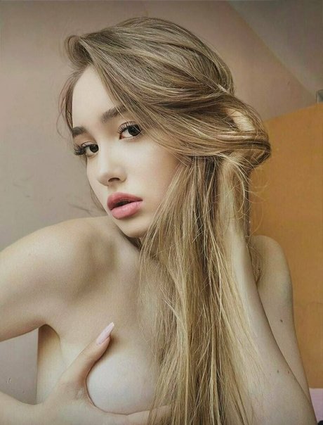 Foto desnuda filtrada de OnlyFans de Alinagreys