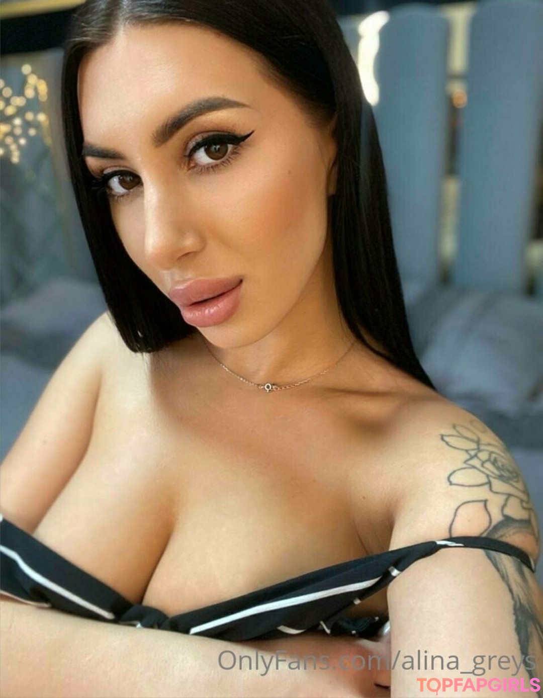 Foto desnuda filtrada de OnlyFans de Alinagreys #37 Foto desnuda filtrada de OnlyFans de Alinagreys #37