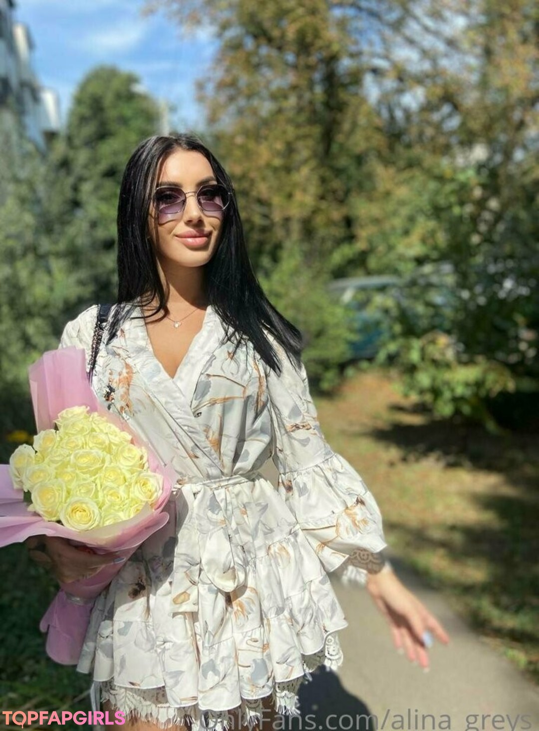 Foto desnuda filtrada de OnlyFans de Alinagreys #52 Foto desnuda filtrada de OnlyFans de Alinagreys #52