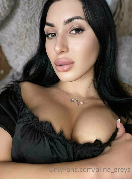 Foto desnuda filtrada de OnlyFans de Alinagreys