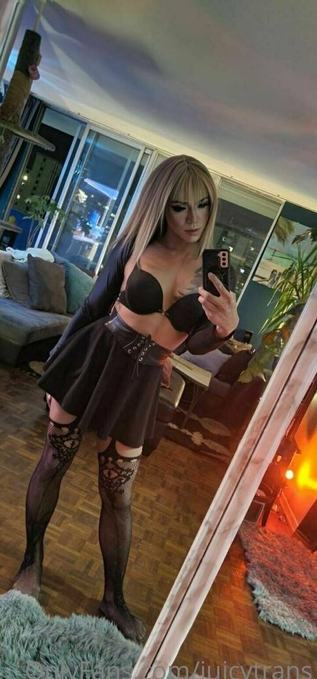 Foto desnuda filtrada de OnlyFans de Juicytrans