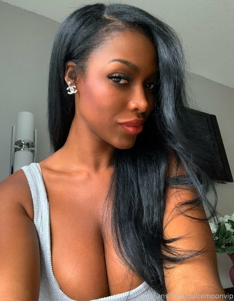 Foto desnuda filtrada de OnlyFans de Dulcemoonvip