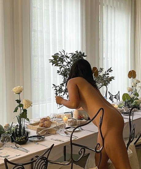 Foto desnuda filtrada de OnlyFans de Gizzi Erskine