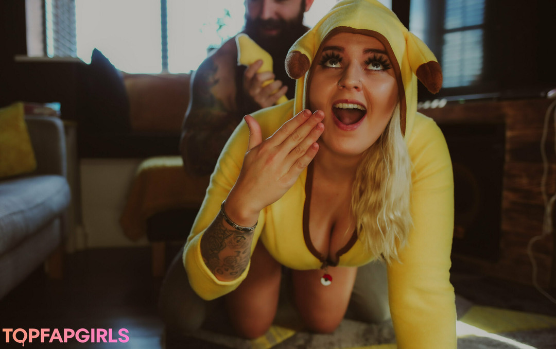 Foto desnuda filtrada de OnlyFans de Babemeetsbeard #166 Foto desnuda filtrada de OnlyFans de Babemeetsbeard #166