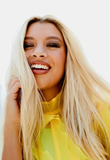Foto desnuda filtrada de OnlyFans de Molly Rainford
