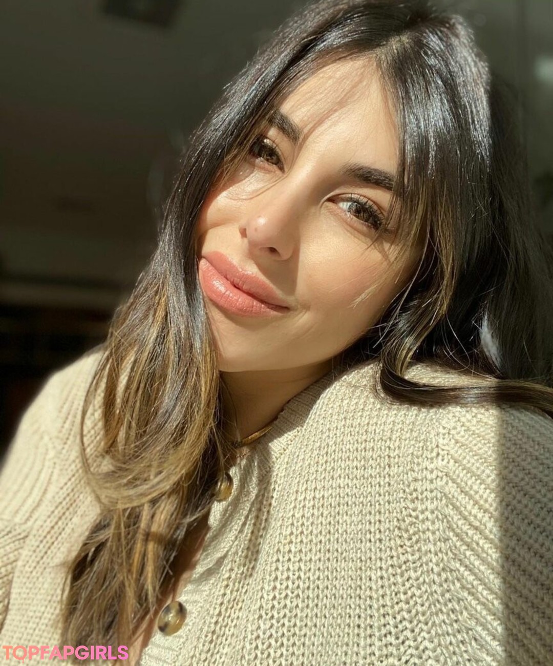 Foto desnuda filtrada de OnlyFans de Daniella Monet #102 Foto desnuda filtrada de OnlyFans de Daniella Monet #102