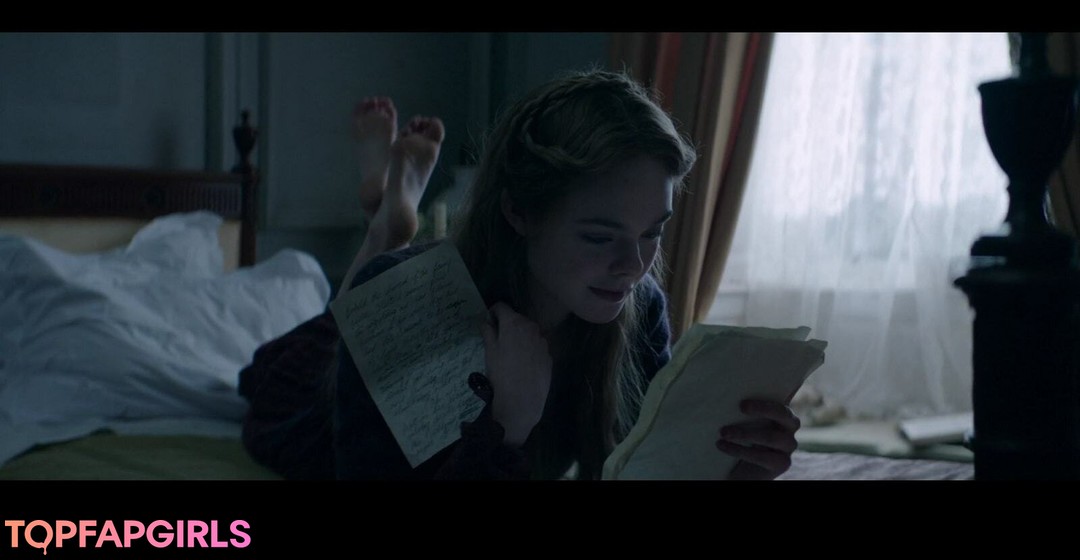 Foto desnuda filtrada de OnlyFans de Elle Fanning #1211