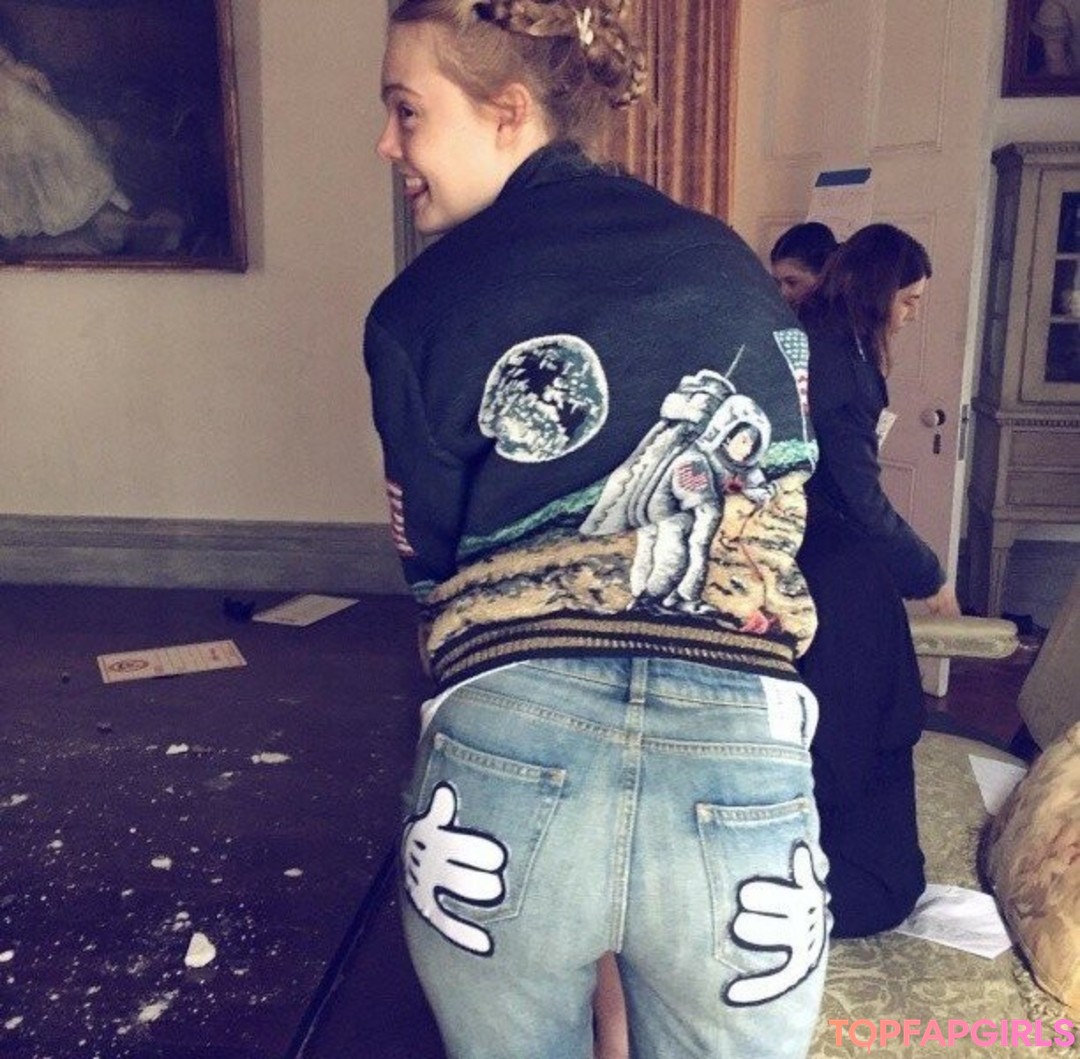 Foto desnuda filtrada de OnlyFans de Elle Fanning #314 Foto desnuda filtrada de OnlyFans de Elle Fanning #314