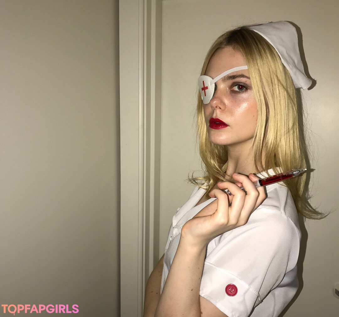 Foto desnuda filtrada de OnlyFans de Elle Fanning #429 Foto desnuda filtrada de OnlyFans de Elle Fanning #429