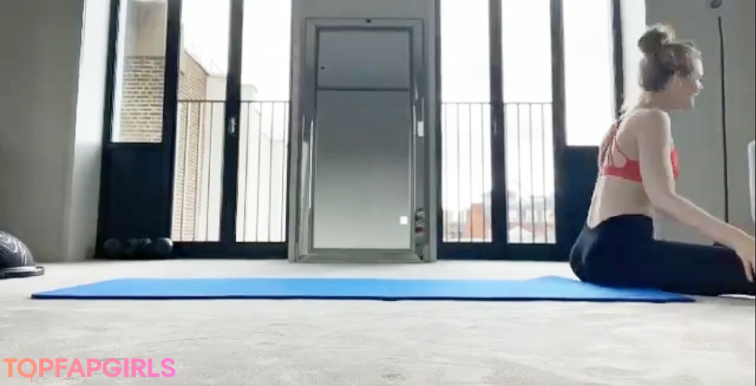 Foto desnuda filtrada de OnlyFans de Elle Fanning #592 Foto desnuda filtrada de OnlyFans de Elle Fanning #592