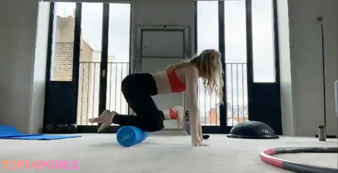 Foto desnuda filtrada de OnlyFans de Elle Fanning #633 Foto desnuda filtrada de OnlyFans de Elle Fanning #633