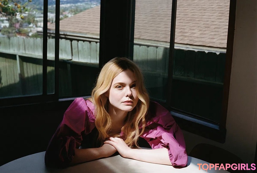 Foto desnuda filtrada de OnlyFans de Elle Fanning #84 Foto desnuda filtrada de OnlyFans de Elle Fanning #84