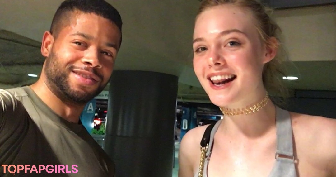 Foto desnuda filtrada de OnlyFans de Elle Fanning #931 Foto desnuda filtrada de OnlyFans de Elle Fanning #931