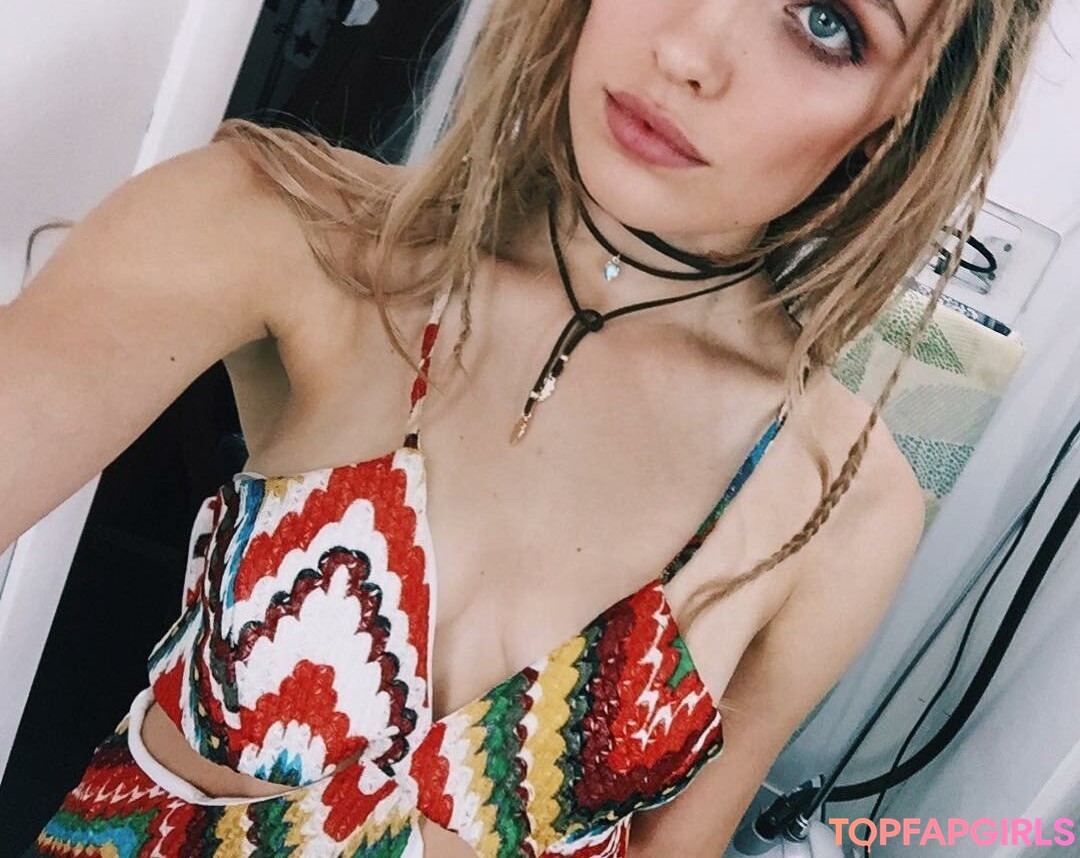 Foto desnuda filtrada de OnlyFans de Wallis Day #110 Foto desnuda filtrada de OnlyFans de Wallis Day #110