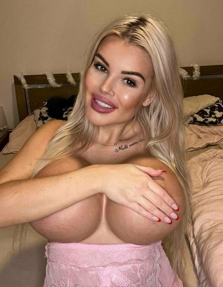 Foto desnuda filtrada de OnlyFans de Misselusivexfree