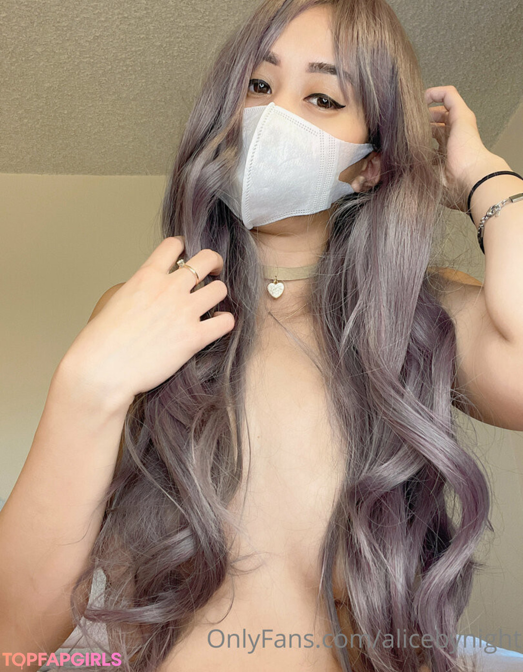 Foto desnuda filtrada de OnlyFans de Alicebynight #158 Foto desnuda filtrada de OnlyFans de Alicebynight #158