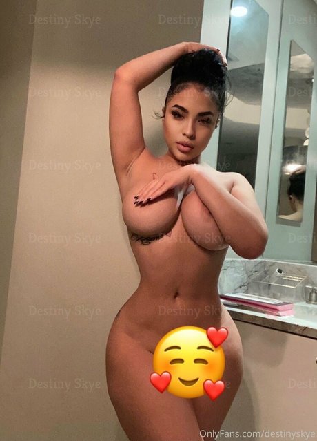 Foto desnuda filtrada de OnlyFans de Destinyskye