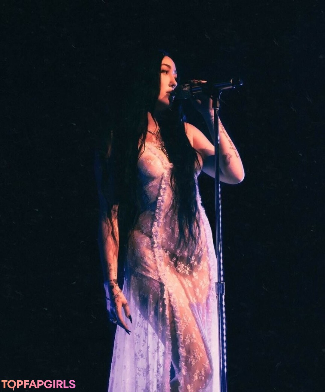 Foto desnuda filtrada de OnlyFans de Noah Cyrus #202 Foto desnuda filtrada de OnlyFans de Noah Cyrus #202