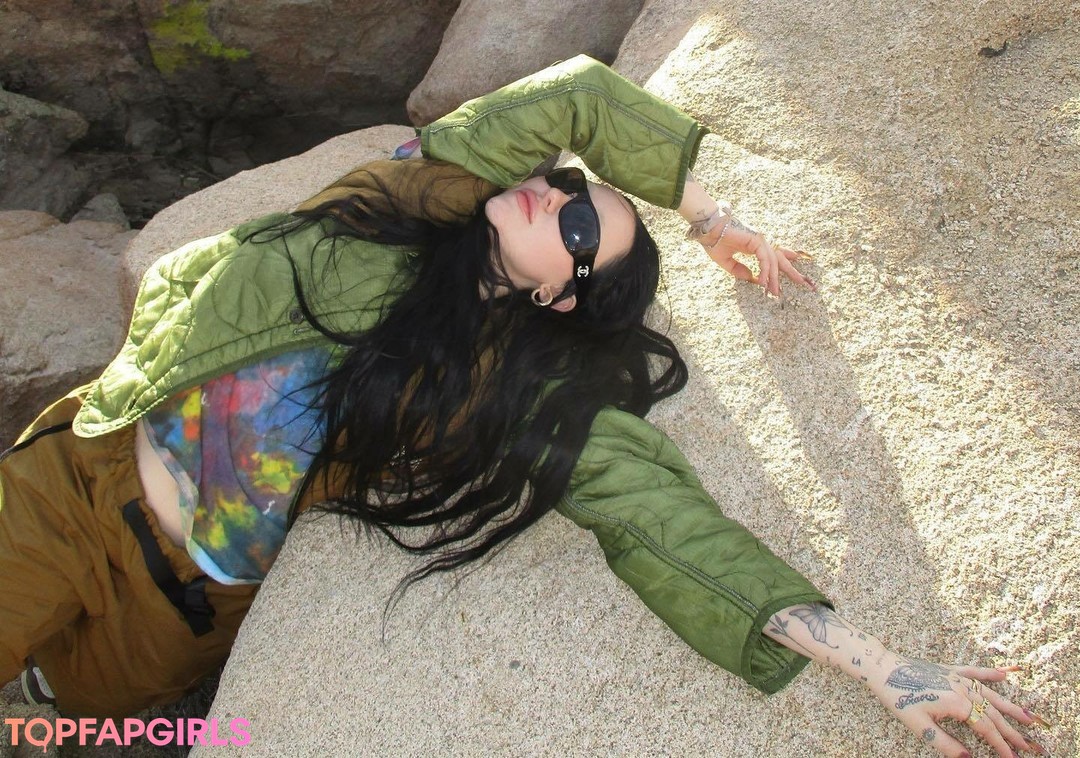 Foto desnuda filtrada de OnlyFans de Noah Cyrus #224 Foto desnuda filtrada de OnlyFans de Noah Cyrus #224