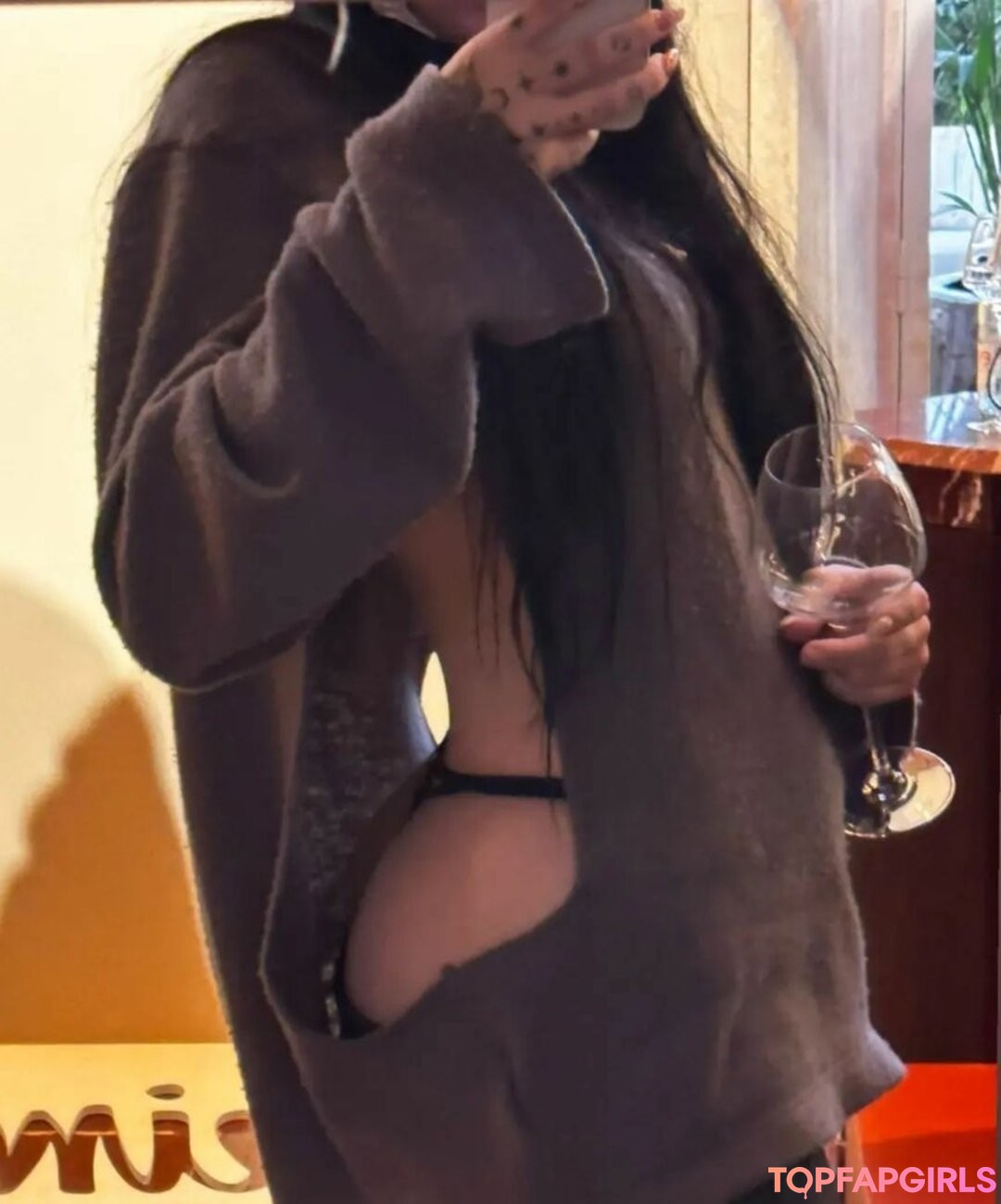 Foto desnuda filtrada de OnlyFans de Noah Cyrus #300 Foto desnuda filtrada de OnlyFans de Noah Cyrus #300