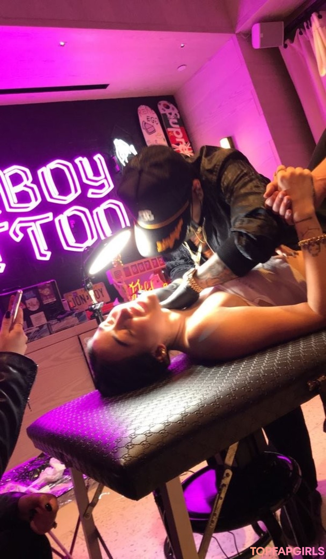 Foto desnuda filtrada de OnlyFans de Noah Cyrus #35 Foto desnuda filtrada de OnlyFans de Noah Cyrus #35