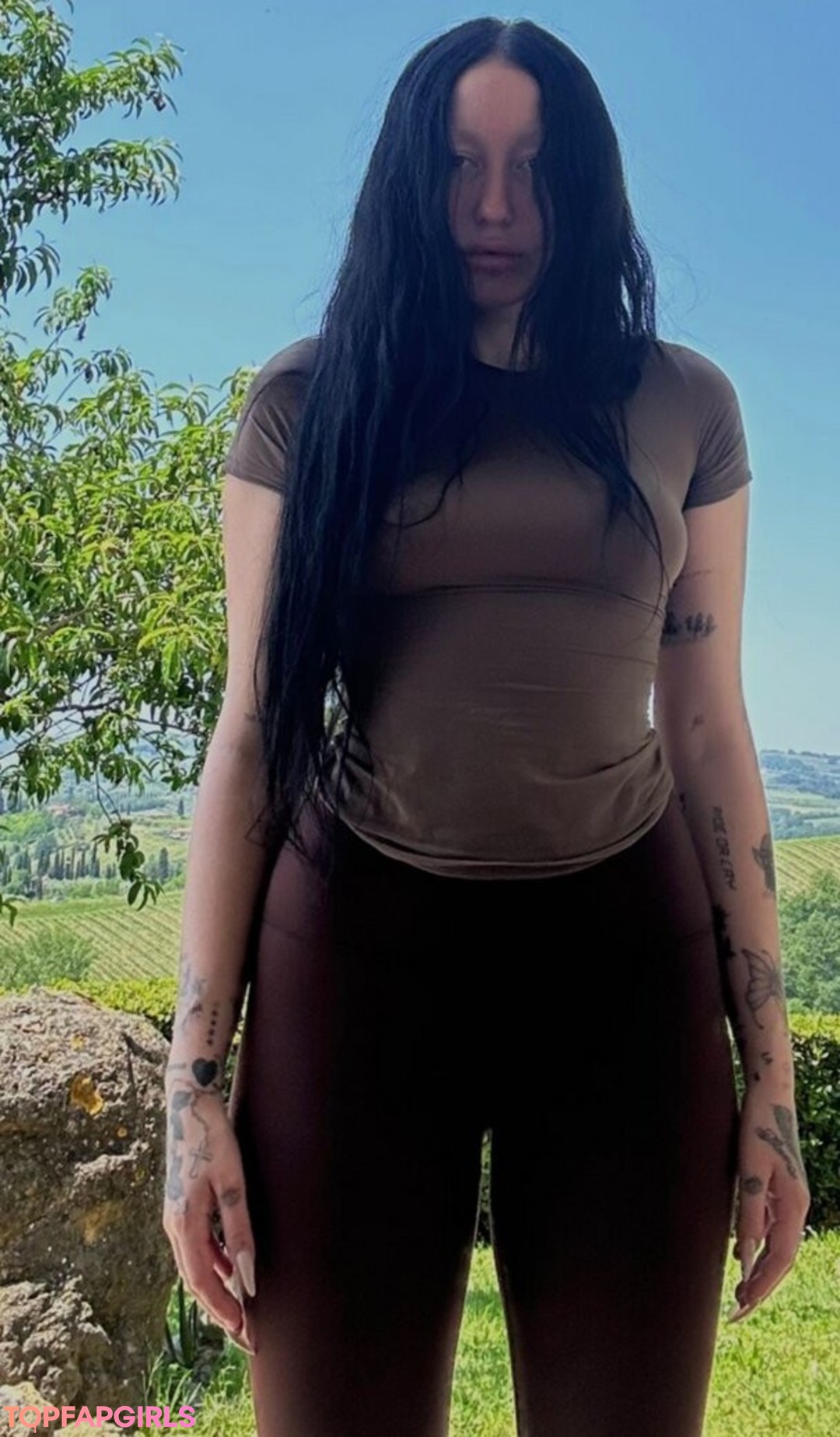 Foto desnuda filtrada de OnlyFans de Noah Cyrus #369 Foto desnuda filtrada de OnlyFans de Noah Cyrus #369